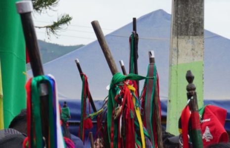 Colombia. Denuncian que el ESMAD atacó a caravana indígenas que se dirigía a Popayán