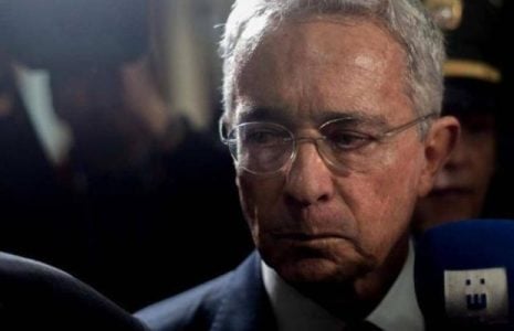 Colombia. La presión de profesores, estudiantes y residentes colombianos en EE.UU impidió que Uribe participara en un foro en la Universidad de Nueva York