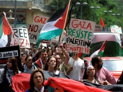 Chile. Reprimen manifestación solidaria con Palestina en Plaza de la Dignidad