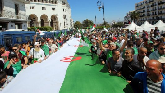 Argelia no pedirá préstamos al FMI para no socavar su soberanía
