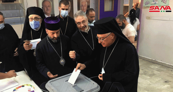 Siria. Patriarca de Antioquía y todo Oriente para Melquitas Católicos y varios sacerdotes votan en elecciones presidenciales