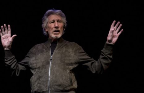 Cultura. «¡Vete a la mierda! ¡De ninguna manera!»: La dura respuesta de Roger Waters a la petición de Zuckerberg de usar su canción para promover Instagram