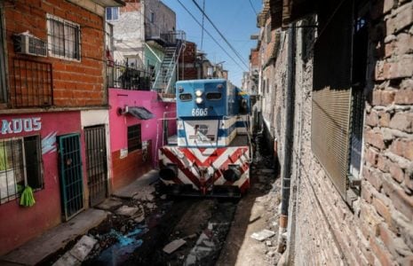 Argentina. Sofía y el tren: crónica de los desechables del sistema