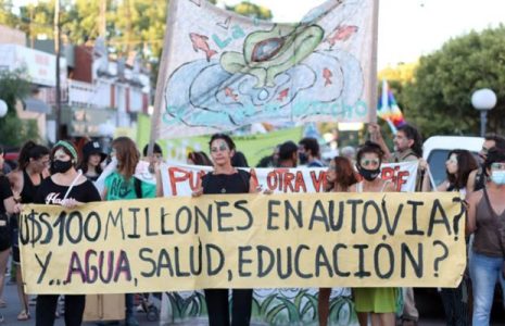 Argentina. Vecinxs  de la localidad cordobesa de Bialet Massé recibieron al gobernador protestando contra la autovía que atravesará el Valle de Punilla (videos)