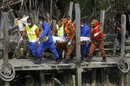 Migrantes. Naufragio en Malasia deja diez  muertos y 29 desaparecidos