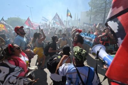 Argentina. Gran victoria popular en Chubut: la ley pro-megaminería ya ha sido derogada /Grandes festejos frente a la Legislatura y le advierten a Arcioni que se cuide de hacer trampas