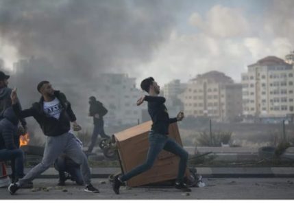 Palestina. Más de 80 heridos por enfrentamientos con militares israelíes en Cisjordania ocupada / Más bombardeos a Gaza