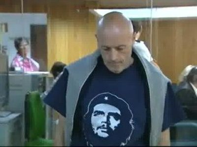 Euskal Herria. El preso político vasco Iñaki Bilbao («Txikito») inició una huelga de hambre de protesta por una sucesión de malos tratos carcelarios y en reivindicación de consignas históricas de la lucha vasca