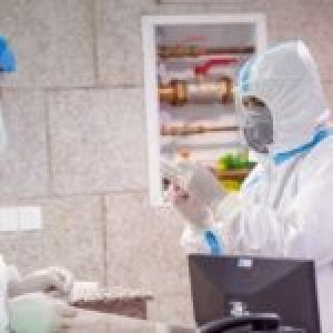 Acto humanitario: Irán envía a EE.UU. kits de prueba del coronavirus