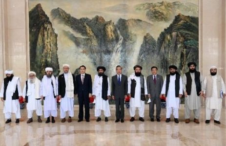 Afganistán. China pide a talibanes asegurar la paz