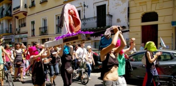 Alerta feminista: Lanzan campaña para pagar la multa por la manifestación del "coño insumiso" en Málaga