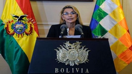Bolivia. Gobierno de facto promulga nueva ley para postergar las