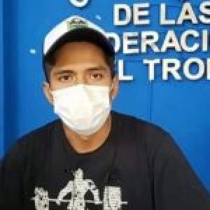 Bolivia. Andrónico Rodríguez encabeza campaña solidaria y entrega más de 100 toneladas de fruta / Trataron de detenerlo