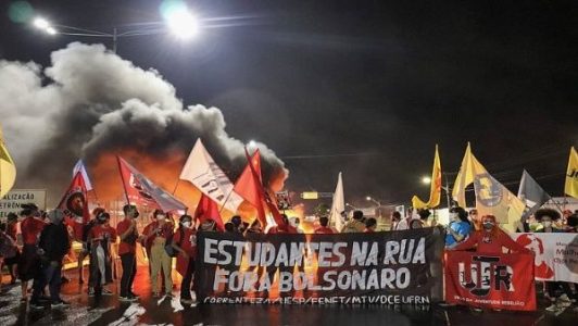 Brasil. Estudiantes demandan la dimisión de Bolsonaro