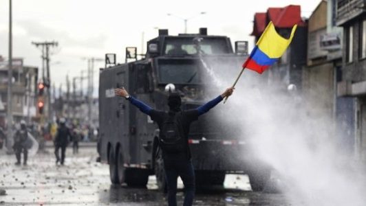 Colombia. Registran más de 900 detenciones arbitrarias / Congreso colombiano