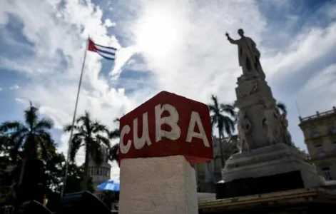 Cuba. Felicita Díaz-Canel al pueblo: «Emprendamos juntos el camino del Año Nuevo, con optimismo y alegría»