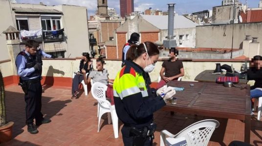 DENÚNCIA PÚBLICA ANTE LA VIOLENCIA POLICIAL EN EL ESTADO DE EMERGENCIA EN BARCELONA – La otra Andalucía