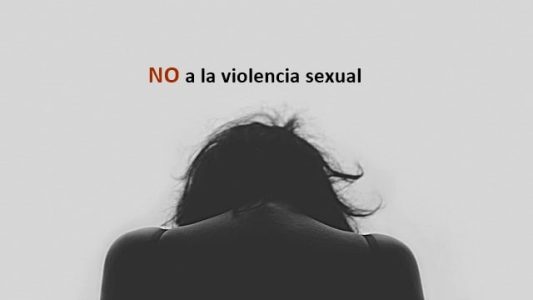 Denuncian abuso y agresión sexual del propietario de una distribuidora de material "andalucista y feminista"