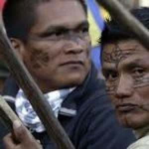 Ecuador. Indígenas piden dejar de pagar deuda externa para financiar emergencia de salud