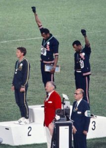 El Comité Olímpico Internacional prohíbe el eslogan “Black Lives Matter” y otros gestos de protesta en los Juegos de Tokio