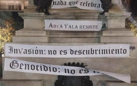 Granada: Dos mujeres detenidas por boicotear la estatua de Isabel de Castilla y Colón
