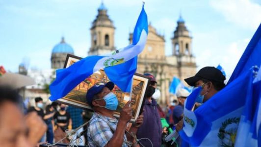 Guatemala. Exigen la dimisión del presidente Giammattei