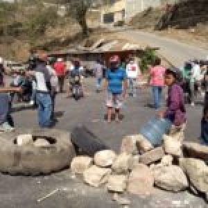 Hondureños intensifican protesta social por falta de alimentos e insumos biomédicos