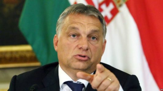 Hungria: El primer ministro, Viktor Orbán, dice que su misión es llevar el anticomunismo a Occidente
