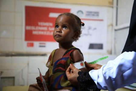 La crisis humanitaria en Yemen es la excusa de organizaciones internacionales “para llenar sus cuentas bancarias”