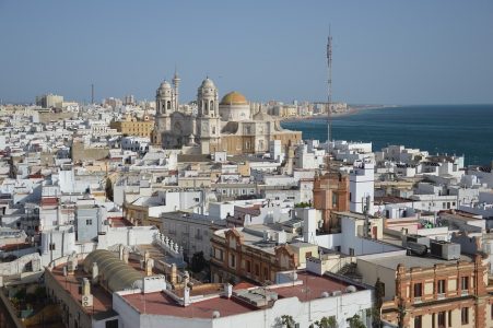 La limitación y regulación de los pisos y viviendas turísticas, una urgencia inaplazable – La otra Andalucía