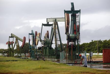 Los precios del petróleo caen mientras Arabia Saudí y Rusia posponen las negociaciones – La otra Andalucía