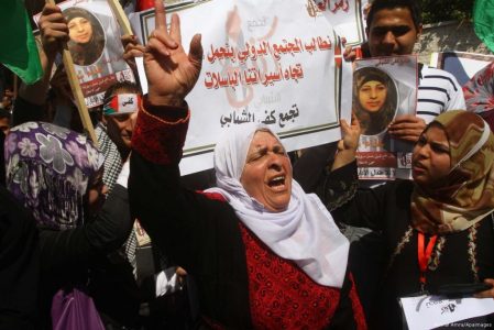 Los presos políticos palestinos están intensificando su resistencia contra los ataques a las presas palestinas, el aislamiento y la represión