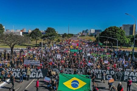 Manifestaciones contra Bolsonaro, el fascismo y el racismo – La otra Andalucía