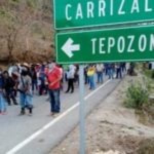 México. Pobladores de Guerrero se alzan en armas para exigir seguridad