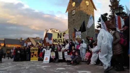 Nación Mapuche. Marcha intercultural contra la megaminería, a 10 años de la derogación de la ley anticianuro