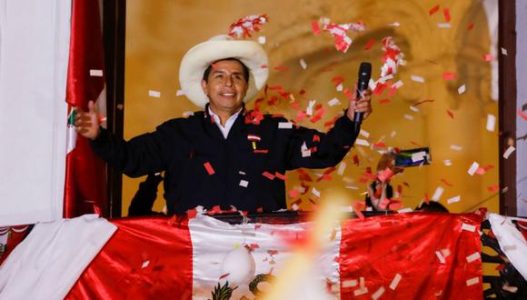 Perú. Pedro Castillo anuncia que renunciará al sueldo de presidente