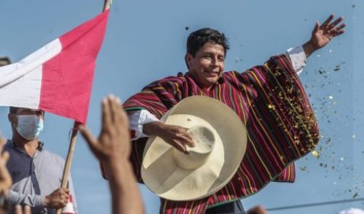 Perú:  Pedro Castillo proclamado oficialmente nuevo presidente / “Acá hay un segundo grito de independencia”