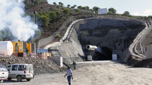 Terrorismo patronal: Muere un trabajador atropellado en una mina de Almonaster la Real