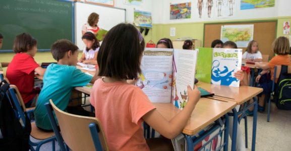 USTEA denuncia la supresión de cientos de aulas en centros públicos en beneficio de los centros privados – La otra Andalucía