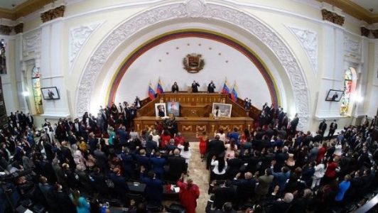 Venezuela. La Asamblea Nacional crea comisión para normalizar relaciones con